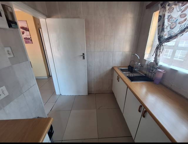 2 BEDROOM FLAT FOR SALE IN PEACEHAVEN